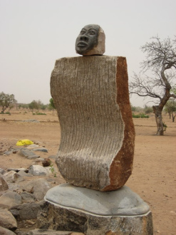 05 Sculptures A Laongo